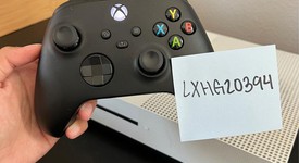 Mint
													Xbox One S (2016) - White, 1 TB, All Digital Edition, photo 3 of 10