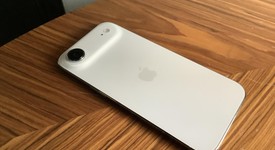 Mint
													Apple iPhone Air - Unlocked, Cloud White, 512 GB, A3260, photo 3 of 22