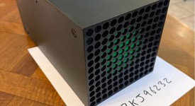 Mint
													Xbox Series X (2020) - Black, 1 TB, standard, photo 3 of 4