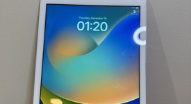 Good
													Apple iPad 5th Gen - Wi-Fi, Silver, 32 GB, A1822, photo 1 of 4