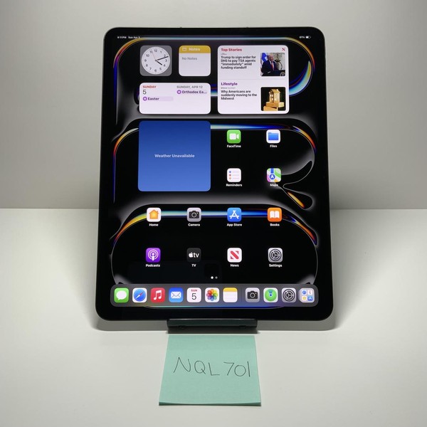 Apple iPad Pro 13 inch (M4) 2024 - Unlocked, 256 GB, Black, 8 GB, A2926, Standard Glass