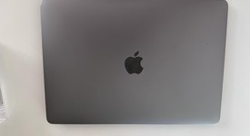 Good
													MacBook Air 2020 - 13" - Apple M1, Gray, 512 GB, 8 GB, photo 2 of 4
