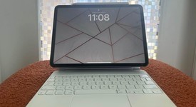 Mint
													Apple iPad Pro 11" 2nd Gen 2020 - Unlocked, Gray, 128 GB, A2068, photo 1 of 10