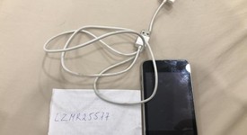 Good
													Apple iPod Touch 2nd Gen - Wi-Fi, Black, 8 GB, photo 2 of 5