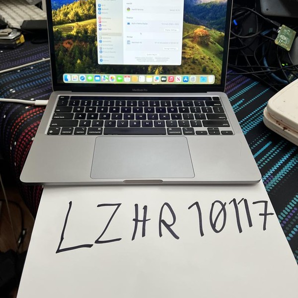 MacBook Pro 2020 - 13 inch - Apple M1, Gray, 1 TB, 16 GB
