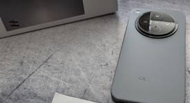 Mint
													Oppo Find X8 - Unlocked Non-US, Space Black, 256 GB, 12 GB, photo 3 of 9