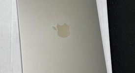 Good
													MacBook Air 2022 - 13" - Apple M2, Starlight, 256 GB, 8 GB, photo 4 of 10