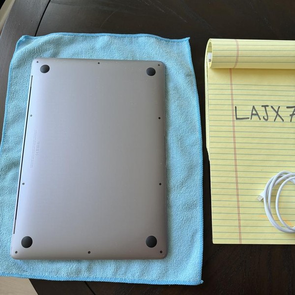MacBook Air 2020 - 13 inch - 1 TB, Silver, 16 GB, Apple M1