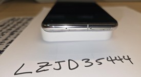 Good
													Samsung Galaxy S10e - Unlocked, White, 128 GB, 6 GB, SM-G970U1, photo 3 of 5
