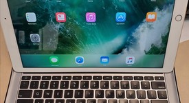 Good
													Apple iPad Pro 12.9" 1st Gen 2015 - Unlocked, Gold, 128 GB, A1652, 1st Gen 2015, photo 5 of 13