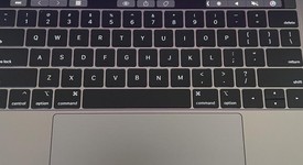 Mint
													MacBook Pro 2018 (With Touch Bar) - 15" - I7, Gray, 512 GB, 16 GB, photo 4 of 7
