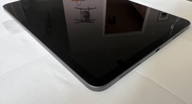 Good
													Apple iPad Air 5th Gen - Wi-Fi, Gray, 64 GB, A2588, photo 3 of 12