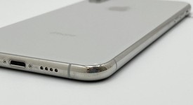 Fair
													Apple iPhone Xs Max - Unlocked, Silver, 64 GB, A1921, photo 5 of 6
