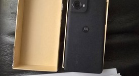 Mint
													Motorola Edge (2024) - Unlocked, Black, 256 GB, 8 GB, photo 3 of 6
