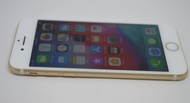 Mint
													Apple iPhone 7 - Unlocked Non-US, Gold, 32 GB, A1779, photo 5 of 10