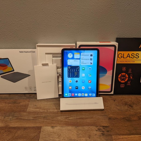 Apple iPad 11th Gen - Wi-Fi, 128 GB, Pink, A3354