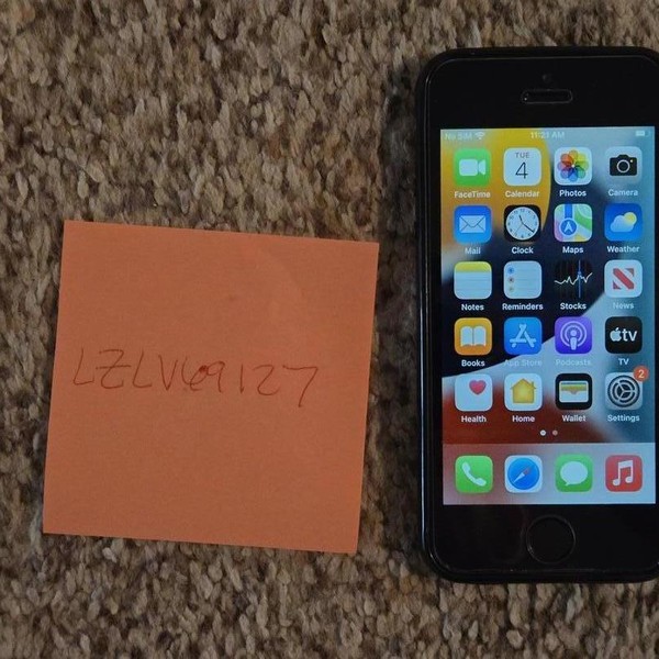 Apple iPhone SE 1st Gen 2016 - AT&T, Grey, 64 GB, A1662, Prepaid