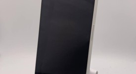 Mint
													Apple iPhone 16e - Unlocked, White, 128 GB, A3212, photo 4 of 5
