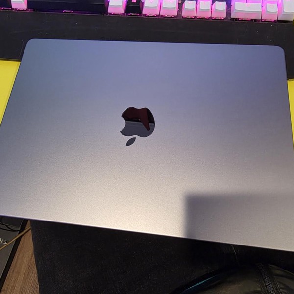 MacBook Pro 2023 - 14 inch - 512 GB, Gray, 16 GB, Apple M2 Pro 10-core