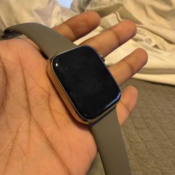 Apple Watch Series 9 45mm - Unlocked, Gold, A2984 - Cellular, Stainless