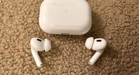 Used
													Apple AirPods Pro 2 - Lightning, photo 2 of 5