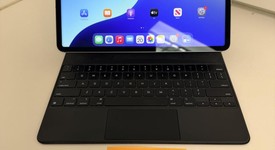 Good
													Apple iPad Pro 12.9" 6th Gen 2022 - Unlocked, Gray, 512 GB, photo 1 of 7