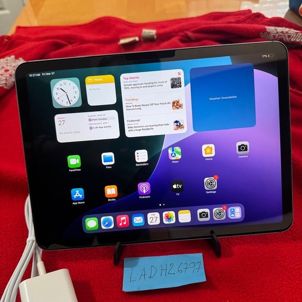 Apple iPad Air 11 inch (M2) 2024 - Unlocked, 128 GB, Gray, A2903