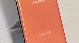 Mint
													Samsung Galaxy S10e - Verizon, Pink, 128 GB, 6 GB, SM-G970U, photo 2 of 3