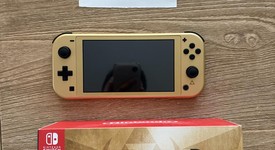 Mint
													Nintendo Switch Lite - Gold, Hyrule Edition, photo 1 of 7
