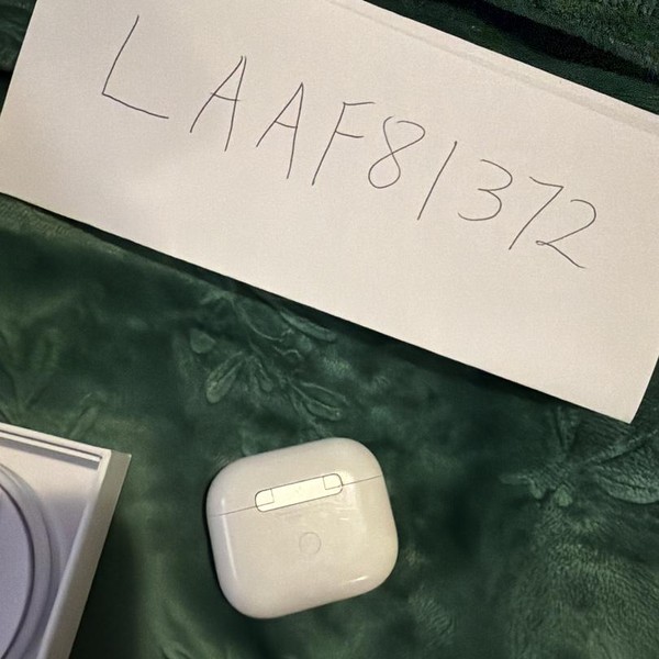 Apple AirPods 3rd Gen - MagSafe Case