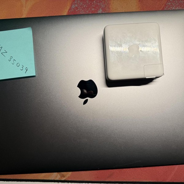 MacBook Pro 2018 (With Touch Bar) - 15 inch - I7, Gray, 512 GB, 32 GB