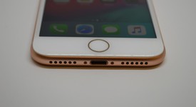 Good
													Apple iPhone 8 - Unlocked, Gold, 256 GB, A1863, photo 4 of 12