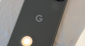 Mint
													Google Pixel 9 - Unlocked, Obsidian, 128 GB, 12 GB, G2YBB, photo 4 of 11