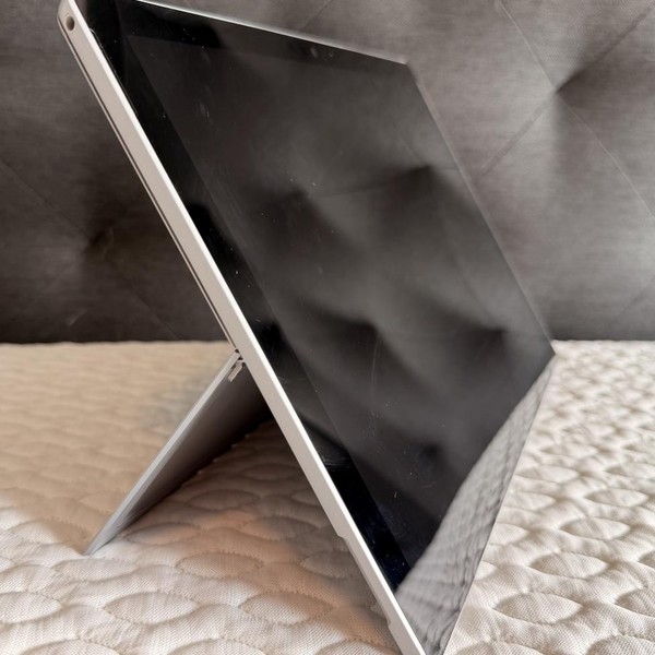 Microsoft Surface Pro 6 - Wi-Fi, 256 GB, Silver, 8 GB