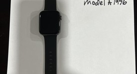 Good
													Apple Watch Series 4 44mm - Unlocked, Gray, A1976 - Cellular, Aluminum, photo 5 of 7
