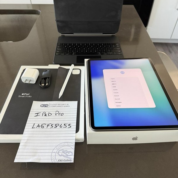 Apple iPad Pro 12.9 inch 6th Gen 2022 - Wi-Fi, 512 GB, Gray