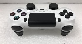 Good
													DualShock 4 Wireless Controller - White, photo 3 of 6