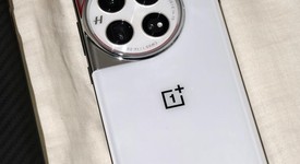 Good
													OnePlus 12 - Unlocked, Black, 256 GB, 12 GB, CPH2583, photo 3 of 8