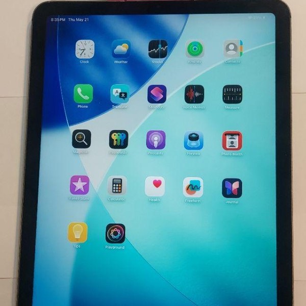 Apple iPad Air (5th Gen) - Unlocked, 64 GB, Gray, A2589