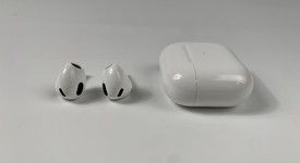 Used
													Apple AirPods 3rd Gen - Lightning Case, photo 5 of 5