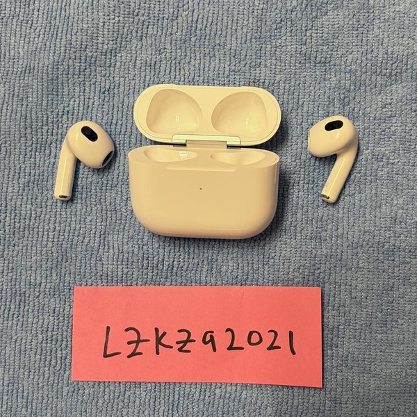 Apple AirPods 3rd Gen - MagSafe Case