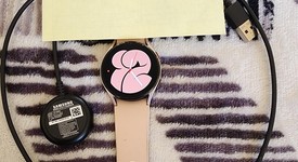 Good
													Samsung Galaxy Watch4 - Unlocked, Gold, 40mm, photo 4 of 10