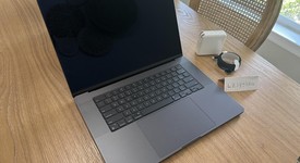 Mint
													MacBook Pro Late 2023 (M3) - 16" - Apple M3 Pro 12-core, Black, 1 TB, 36 GB, 18-core GPU, photo 3 of 24