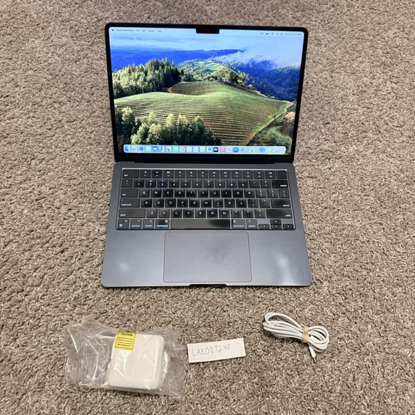 MacBook Air 2022 (M2) - 13 inch - 256 GB, Midnight, 16 GB, Apple M2