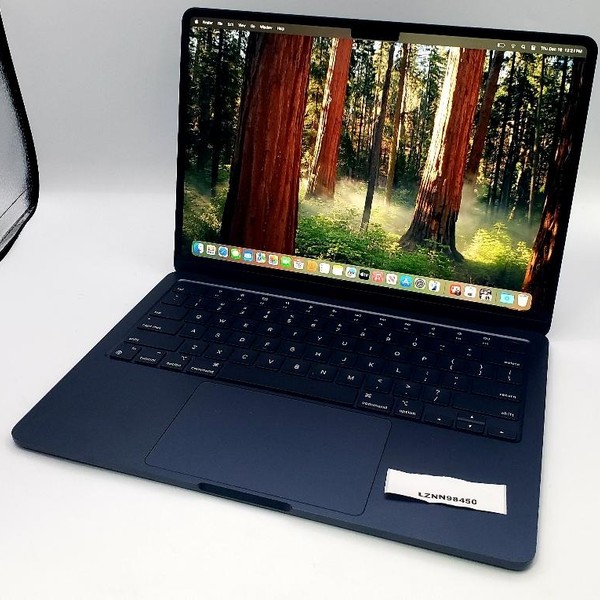 MacBook Air 2024 (M3) - 13 inch - Apple M3, Midnight, 256 GB, 8 GB, 8-core GPU