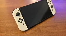 Mint
													Nintendo Switch - OLED - White, 64 GB, photo 5 of 10