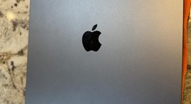 Good
													Apple iPad Pro 12.9" 5th Gen 2021 - Unlocked, Gray, 256 GB, photo 4 of 15