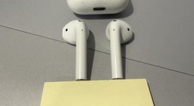 Used
													Apple AirPods 2nd Gen - Lightning Case, photo 4 of 8