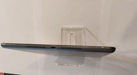 Good
													Apple iPad 9th Gen - Unlocked, Gray, 64 GB, A2603, photo 3 of 6