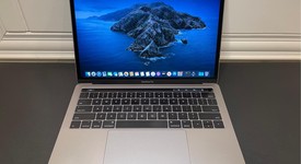 Good
													MacBook Pro 2017 (With Touch Bar) - 13" - I7, Gray, 512 GB, 16 GB, photo 1 of 9